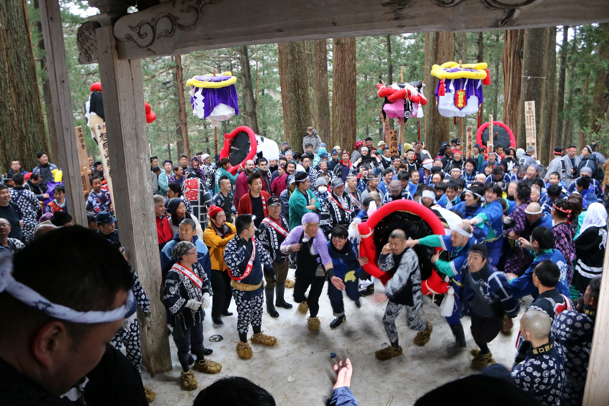 旭岡山神社梵天奉納祭